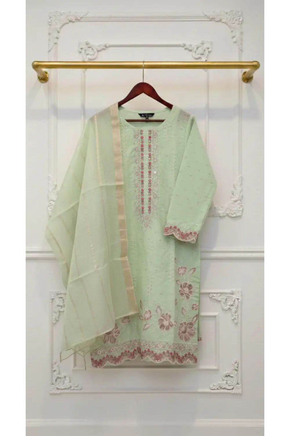 3pcs Embroidered suit